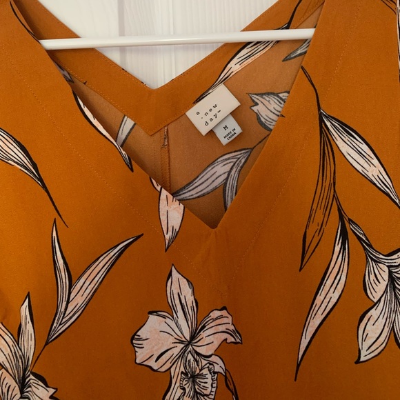 A New Day Floral Shift Dress - Picture 7 of 7